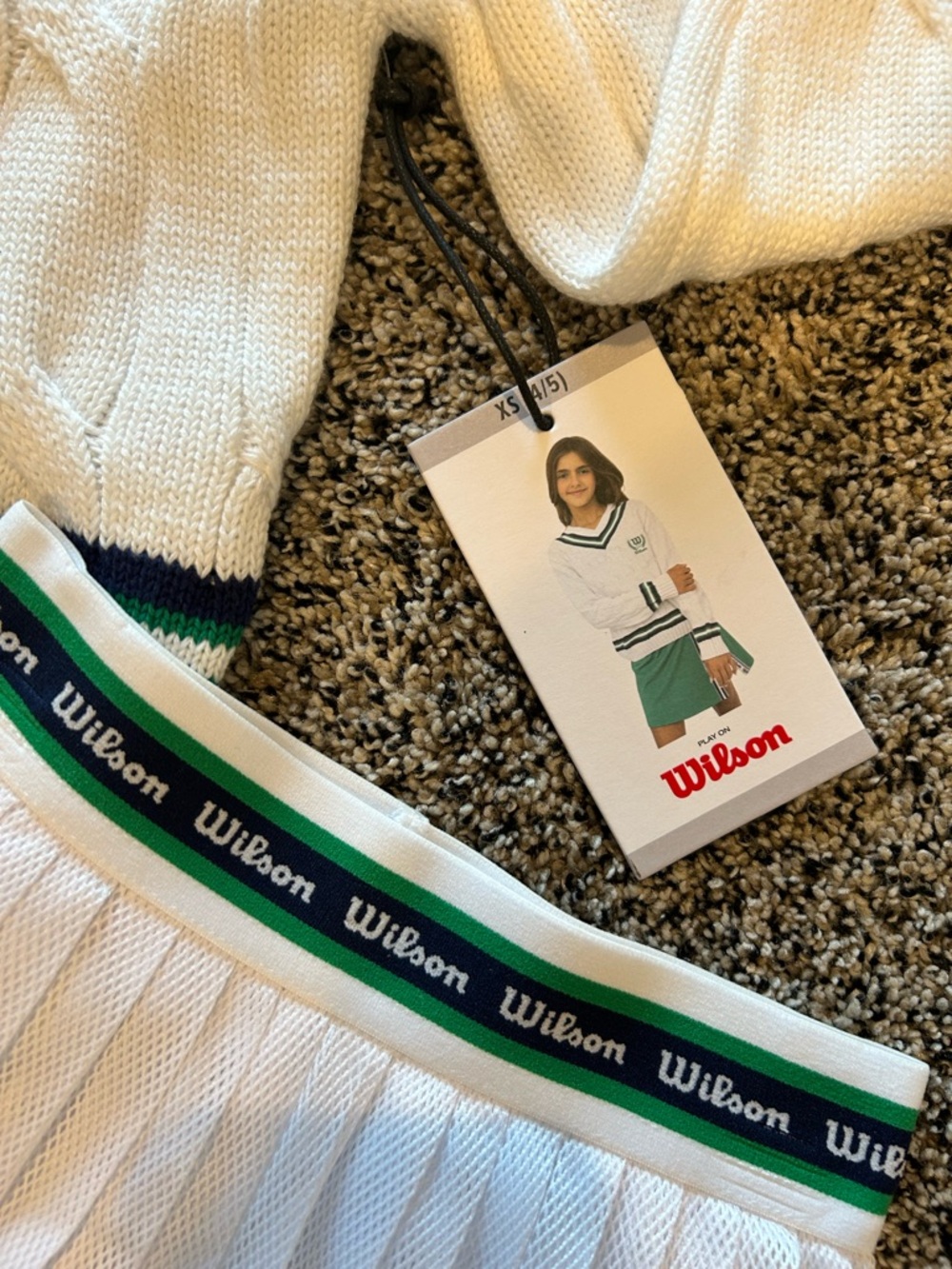 NWT Girls Wilson Tennis Set — Size 4/5 - Picture 2 of 4